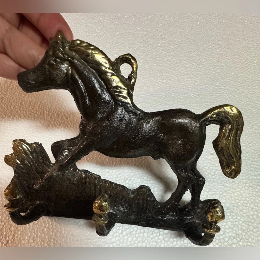 Cast Iron Horse Elegant Black and Gold Horse Wall Decorations 3-Hook…